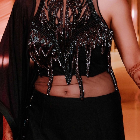 Original Gaurav Gupta gown - Picture 3 of 5